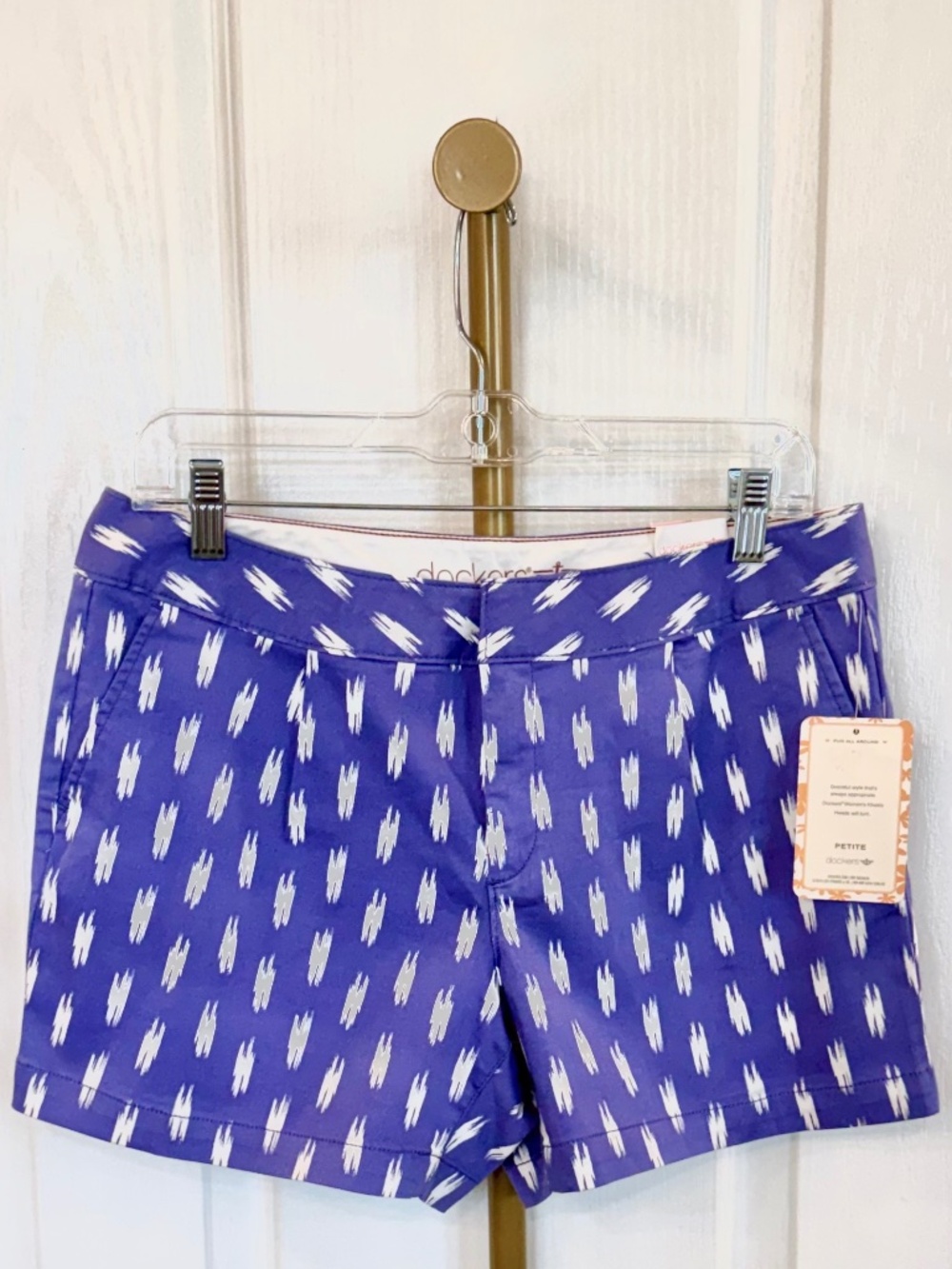NWT, Women's Size 10P Stretch Shorts by Dockers, Periwinkle Blue & White Zip Up